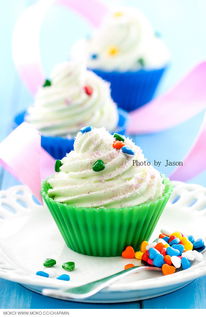 奶油杯蛋糕 精致美食中的静物美学