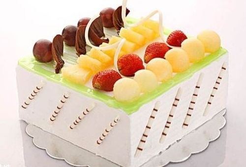 六寸蛋糕的食量指南 究竟够几个人享用？